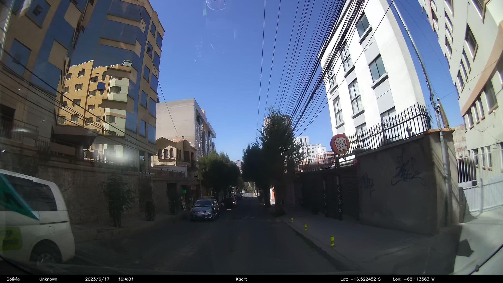 Street view near Edif. Señora de la exaltacion, La Paz — © kaart_2 (CC BY-SA · Mapillary)