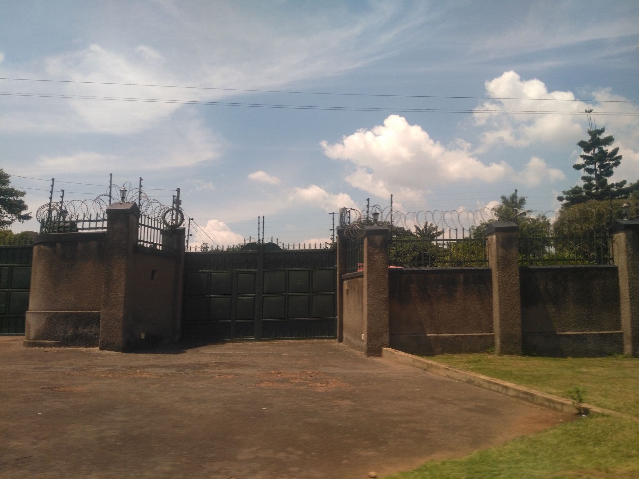 Street view near 5A, Entebbe — © ralebipim (CC BY-SA · Mapillary)