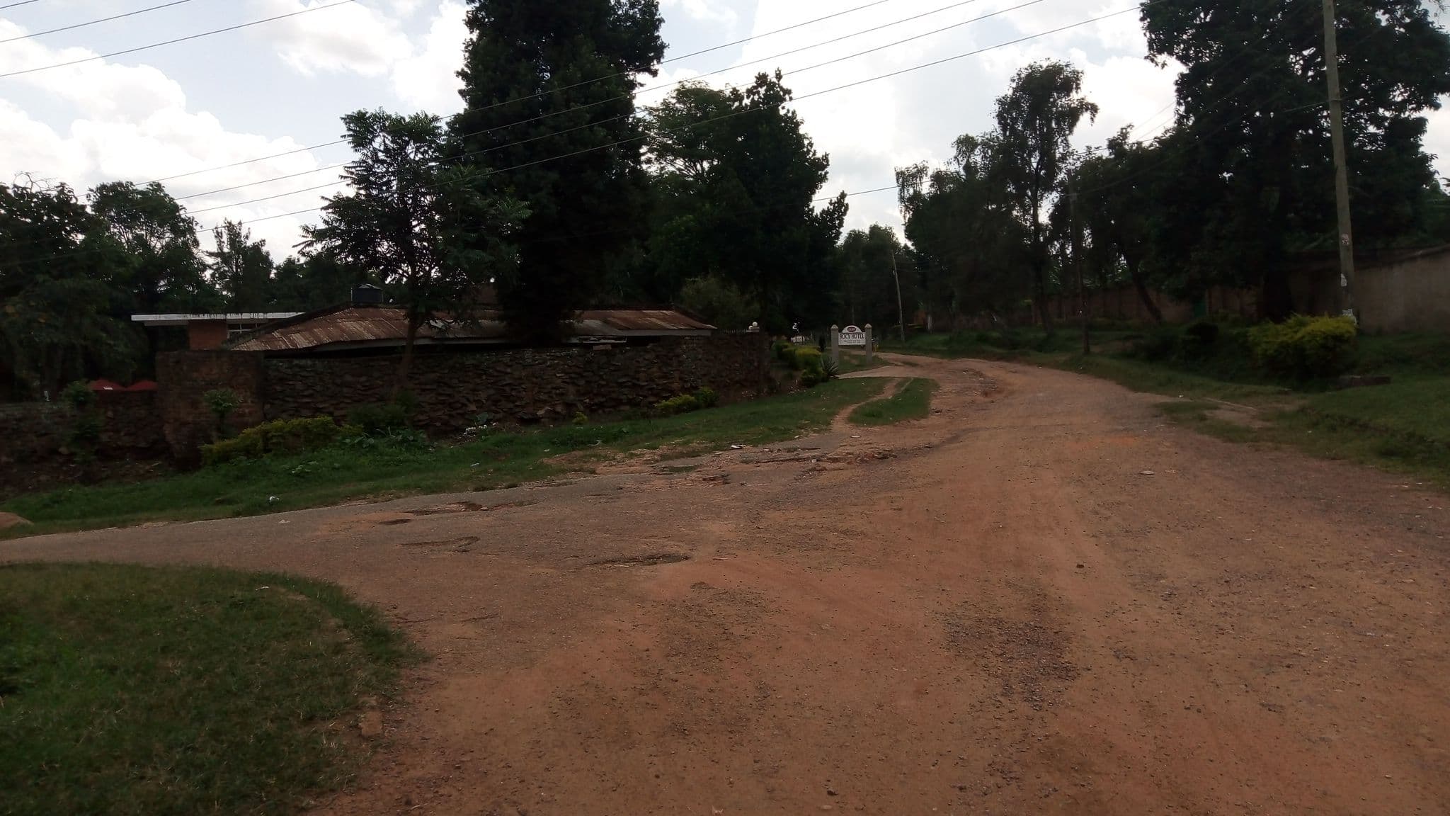Street view near ROCKY HOTEL, Mbale — © hills95 (CC BY-SA · Mapillary)