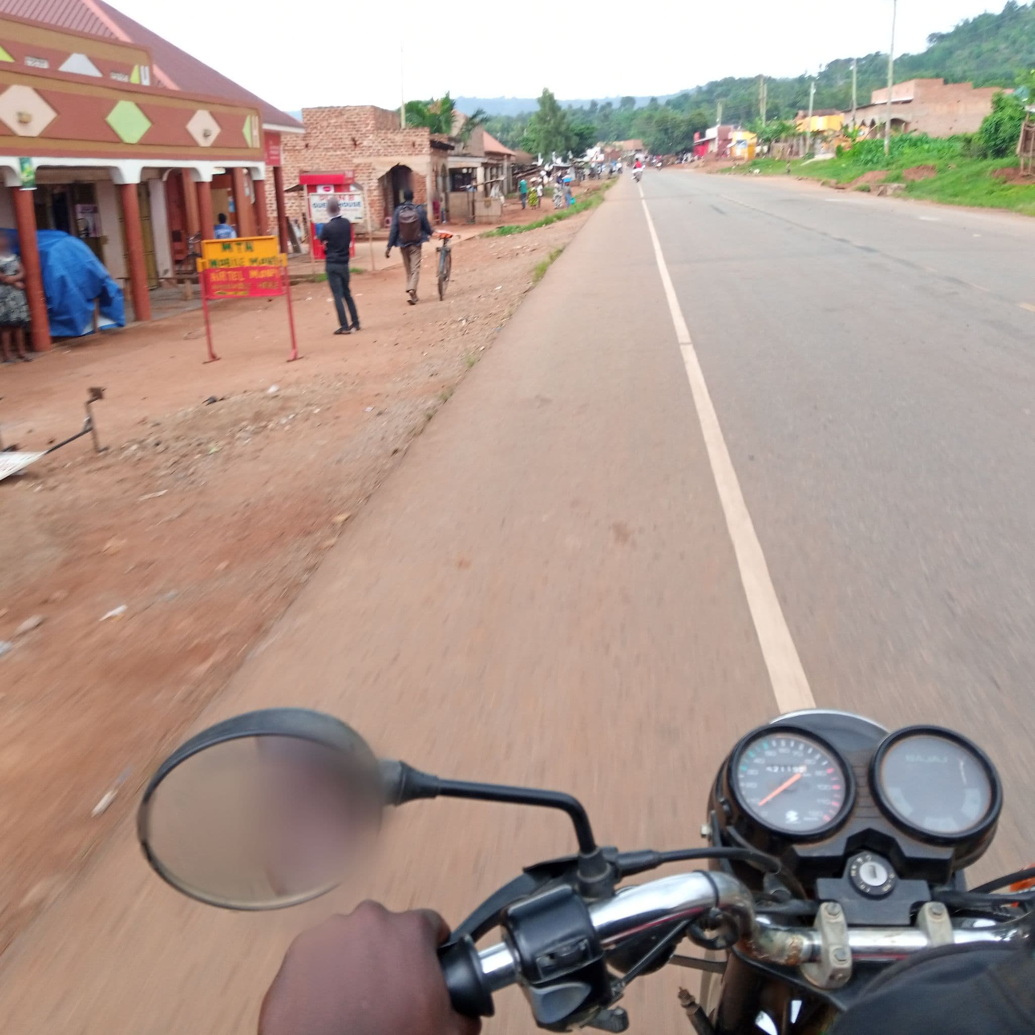 Street view near Plan B Guest House, Nakaloke — © evlyntumwah (CC BY-SA · Mapillary)