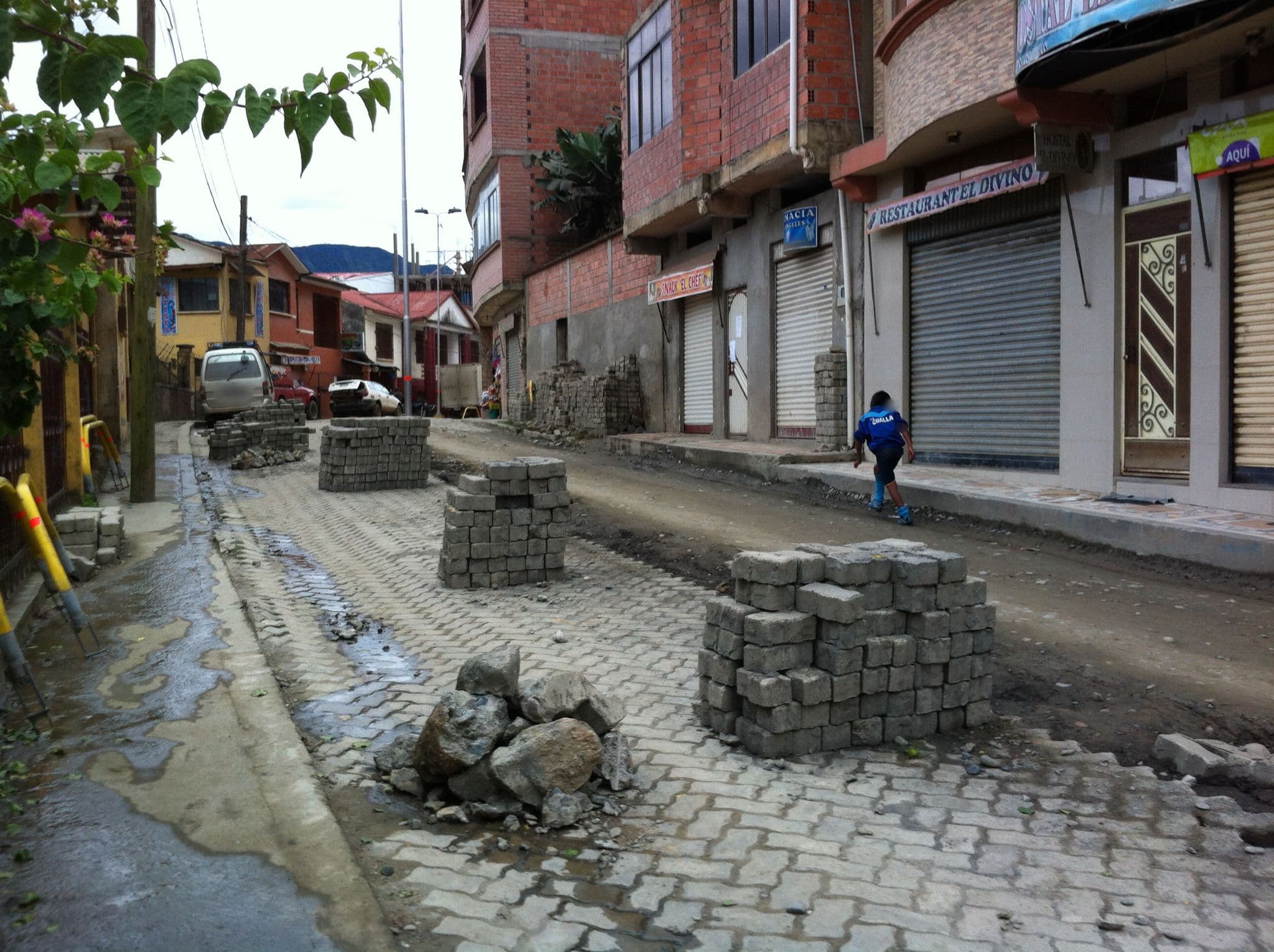 Street view near Hostal Divino, Coroico — © rikke (CC BY-SA · Mapillary)
