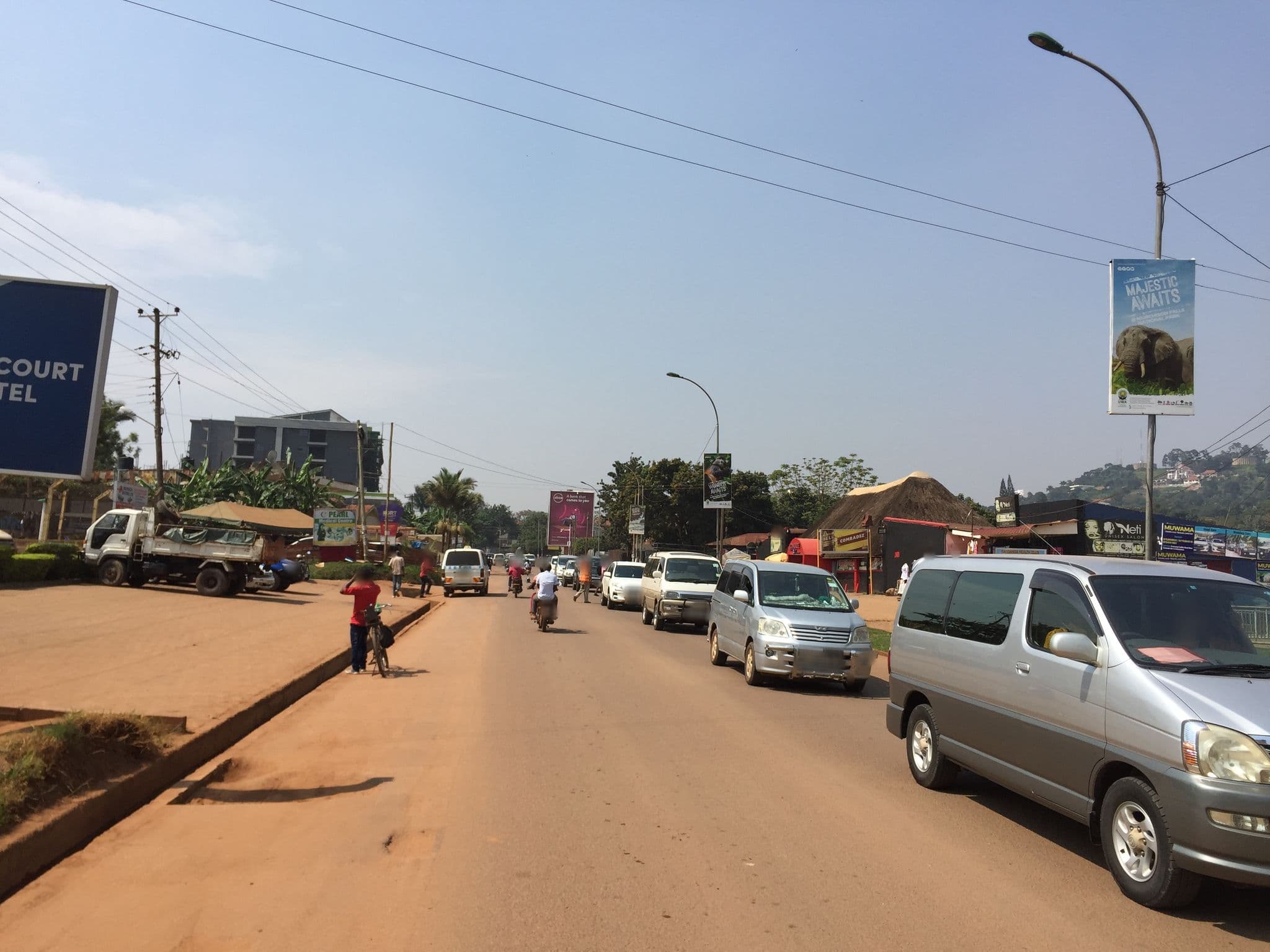 Street view near Jolly Courts Hotel, Kampala