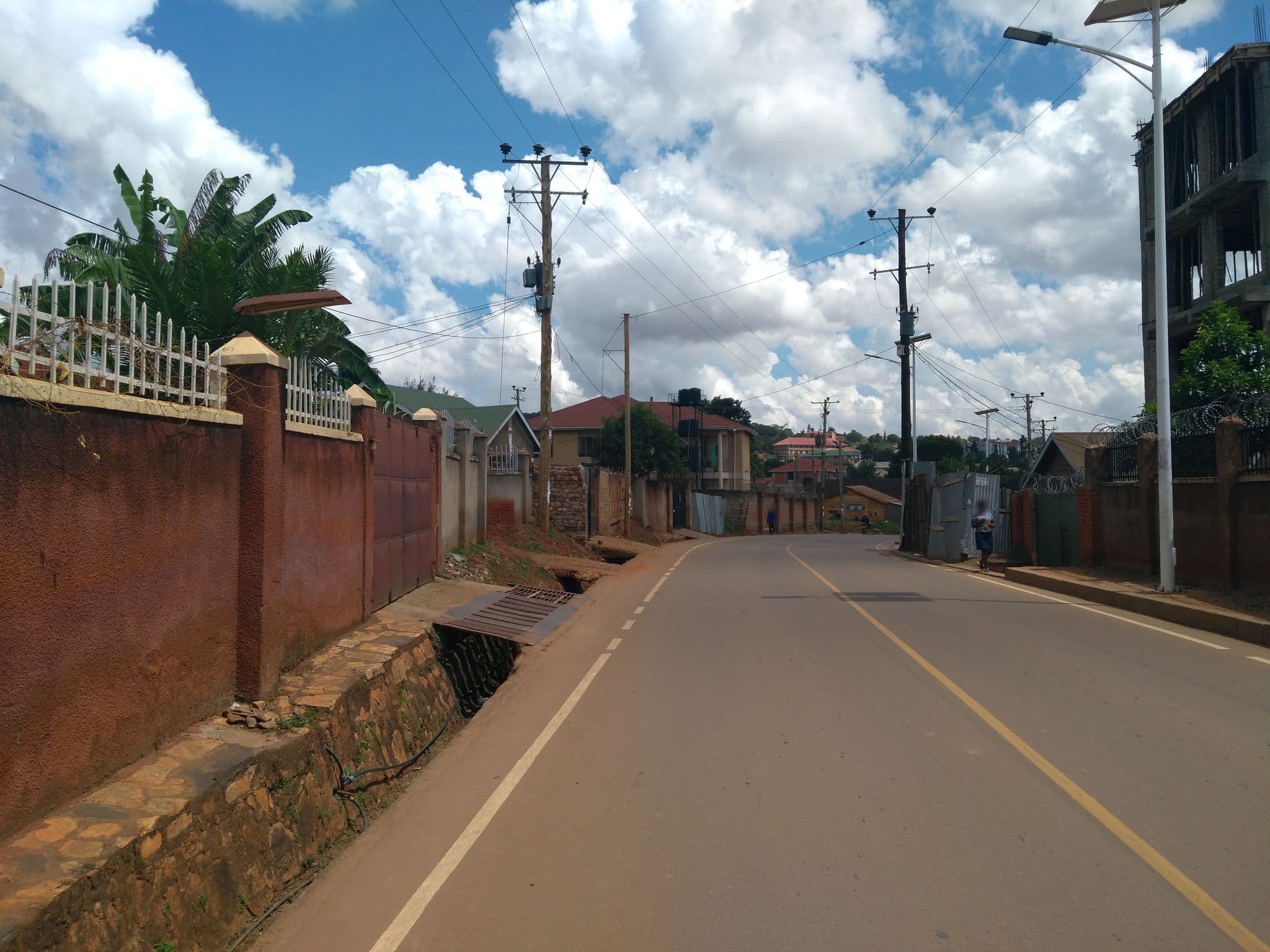Street view near Maxim Guest House, Kampala