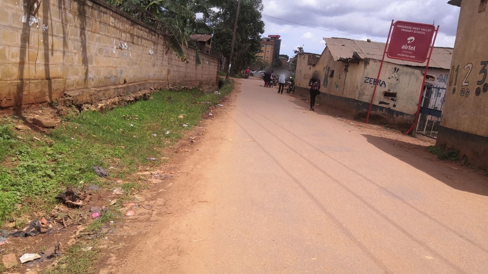 Street view near Garden Courts Hostel, Kampala