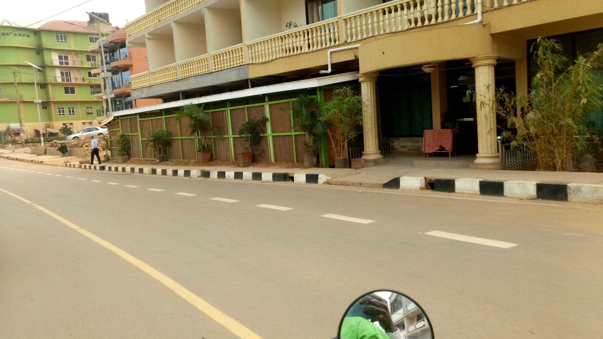 Street view near The Oxford Inn, Mbarara — © ngumenawesamson (CC BY-SA · Mapillary)