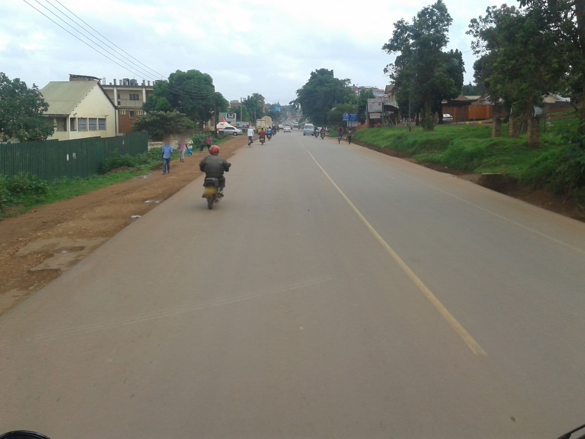 Street view near Tick Hotel, Nansana — © juweni (CC BY-SA · Mapillary)