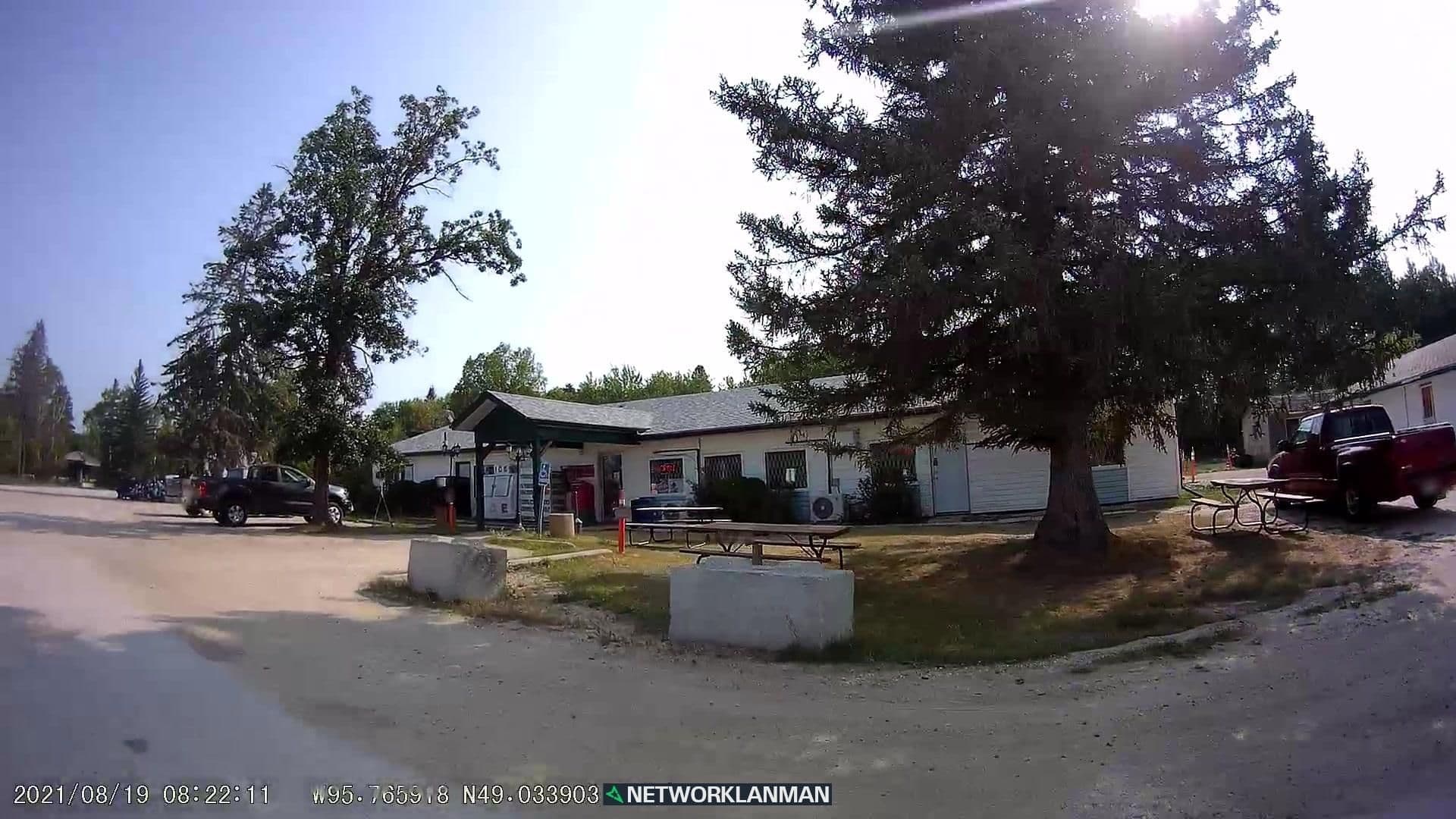 Street view near Shaker's Inn, Roseau — © networklanman (CC BY-SA · Mapillary)