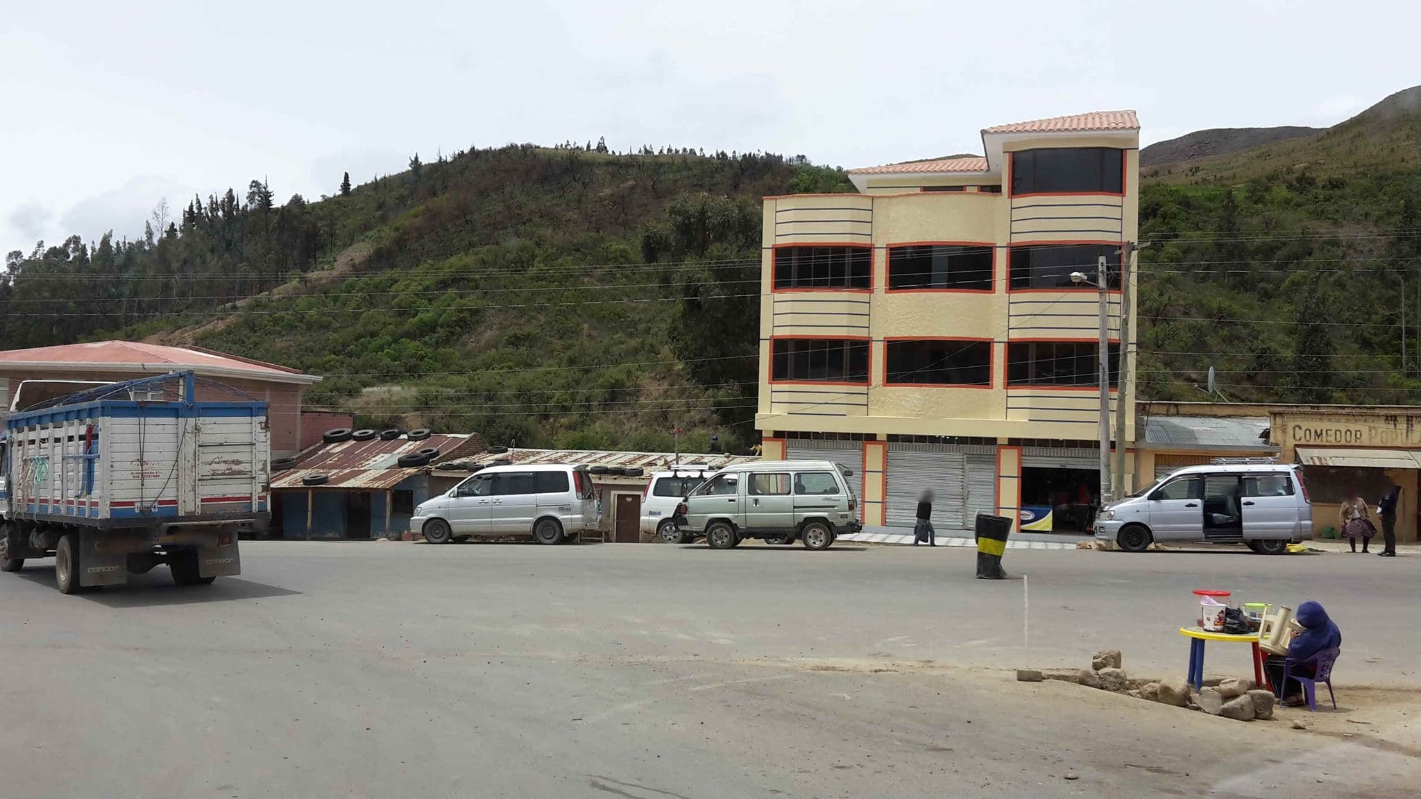 Street view near Hotel y Restaurant Tunari, Totora — © jjiglesias (CC BY-SA · Mapillary)