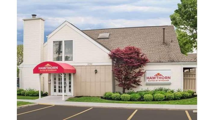 Hawthorn Suites by Wyndham Columbus North, Hotel in Worthington