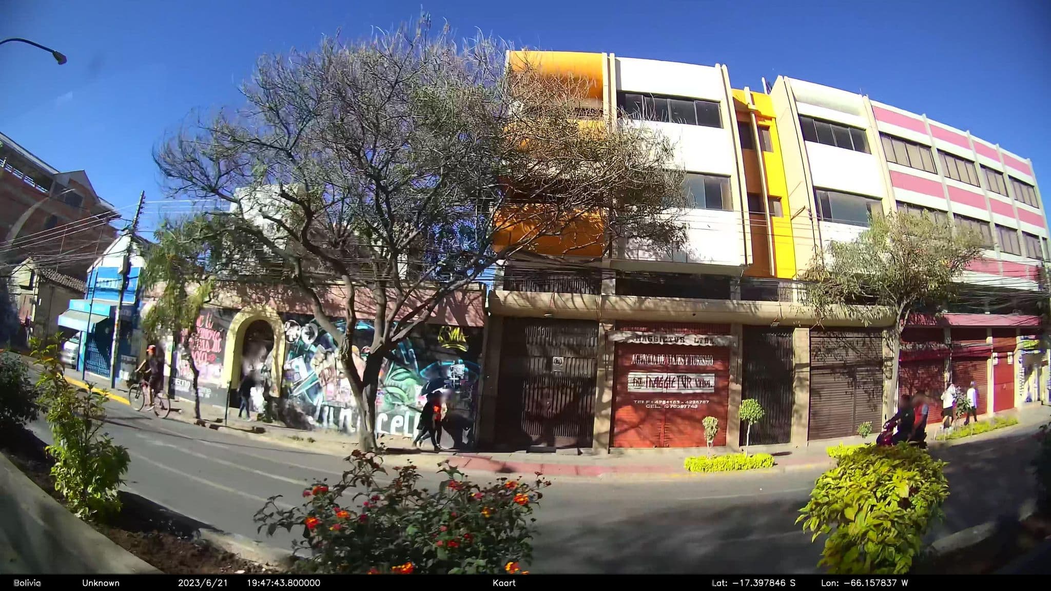 Street view near Residencial Mariloy, Cochabamba — © kaart_2 (CC BY-SA · Mapillary)