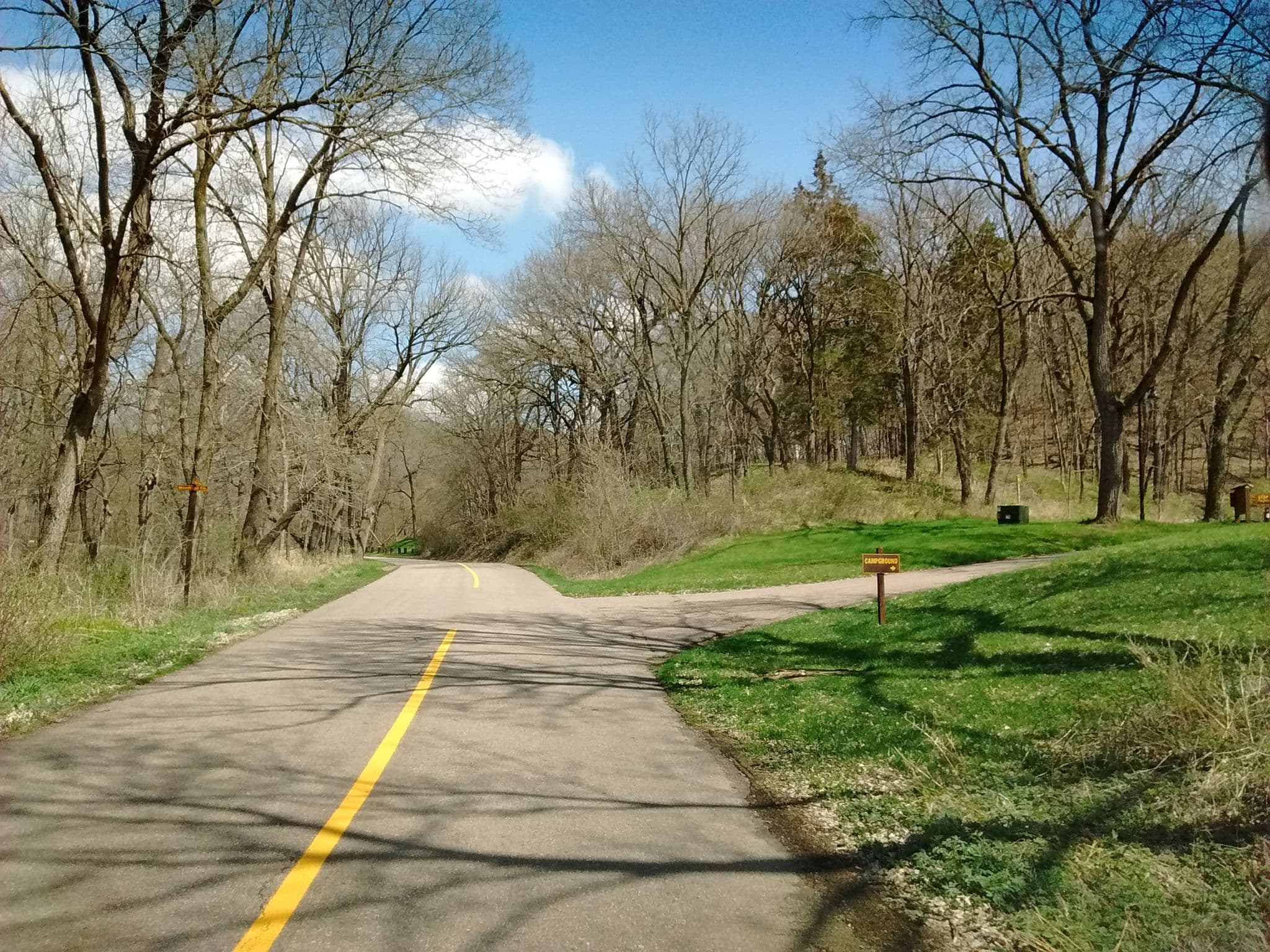 Street view near Stone State Park Campground, North Sioux City — © kylegates (CC BY-SA · Mapillary)