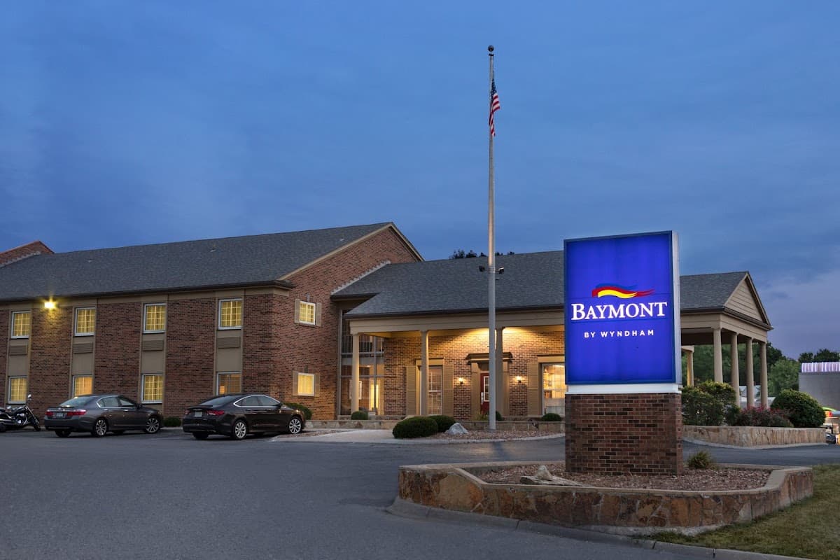 Baymont by Wyndham Kansas City KU Medical Center, Hotel in Roeland Park