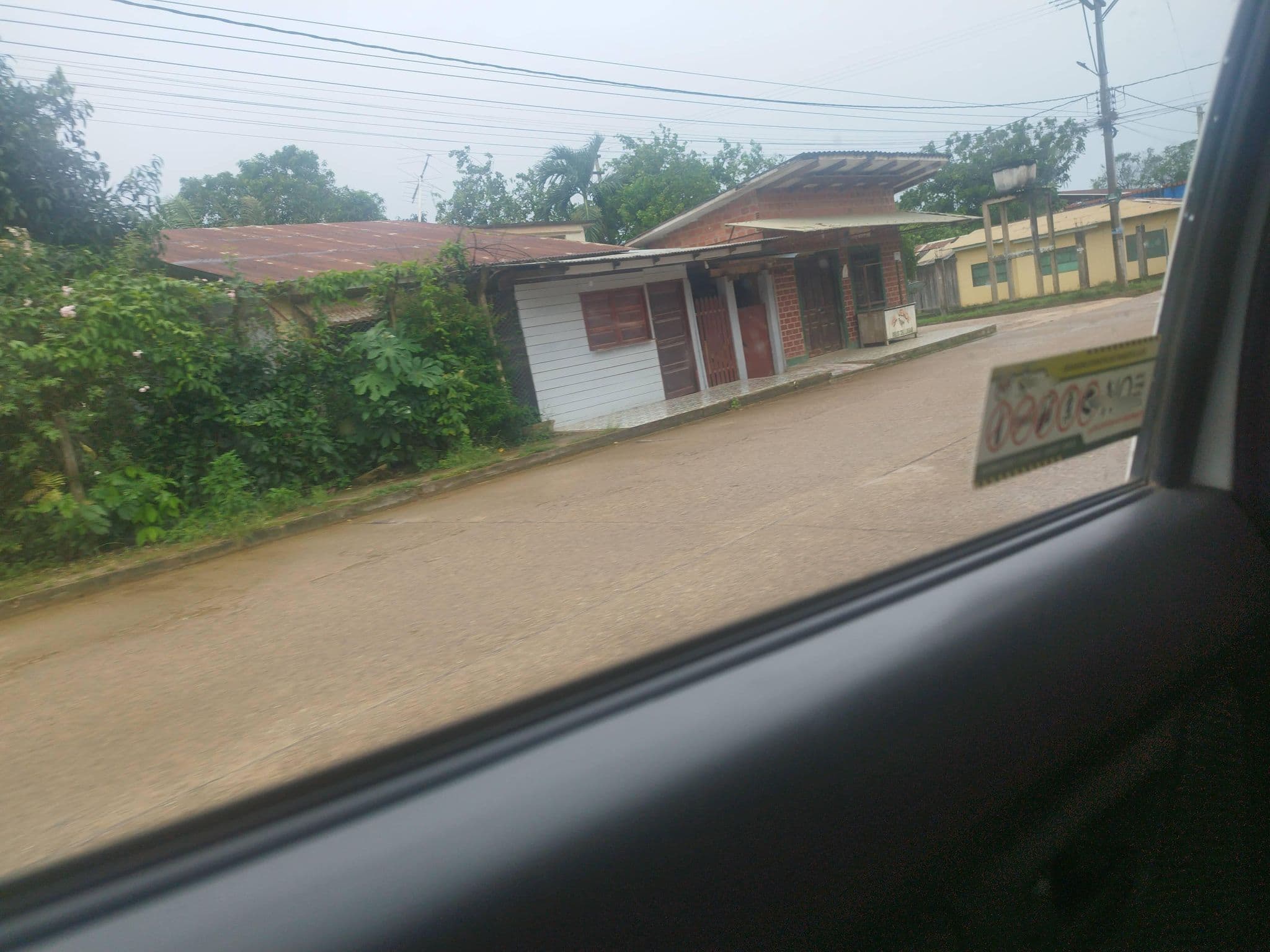 Street view near HOSTAL KOMAKI, Rurrenabaque — © rodolfovar (CC BY-SA · Mapillary)