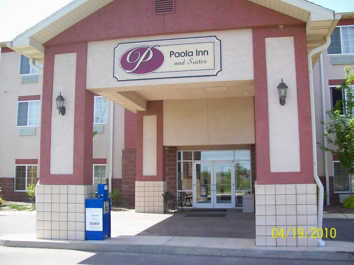 Paola Inn and Suites, Hotel in Paola