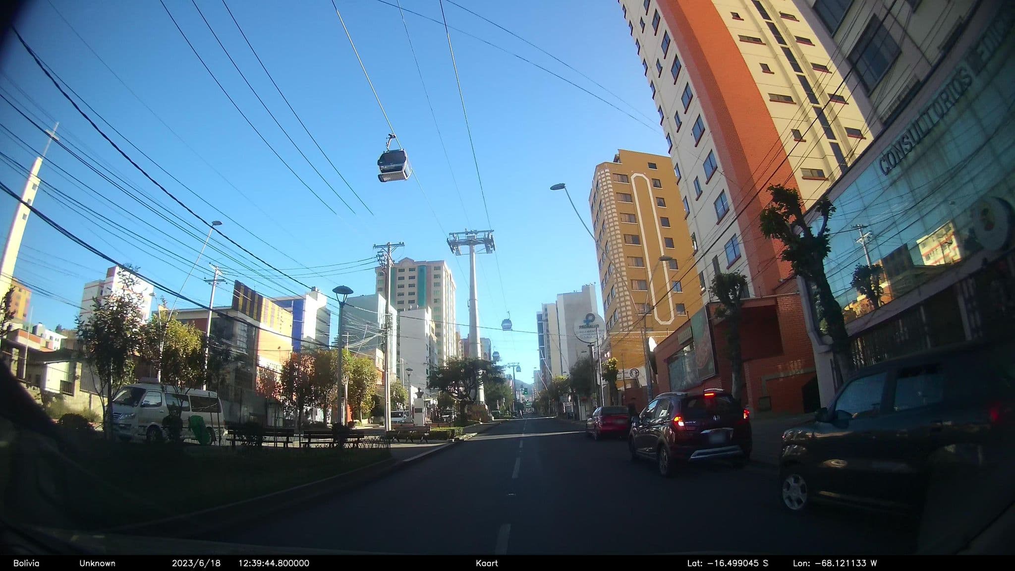 Street view near Edificio Río Esmeralda, La Paz — © kaart_2 (CC BY-SA · Mapillary)