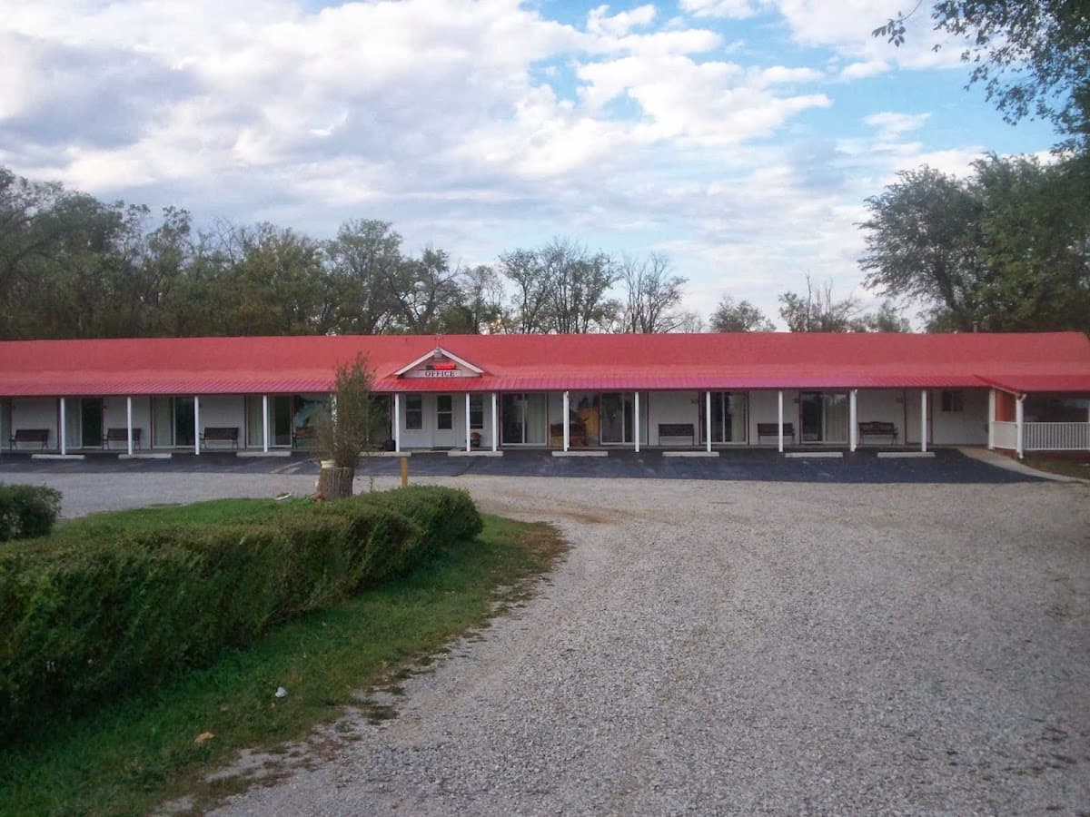 Little River Inn, Hotel in Leon