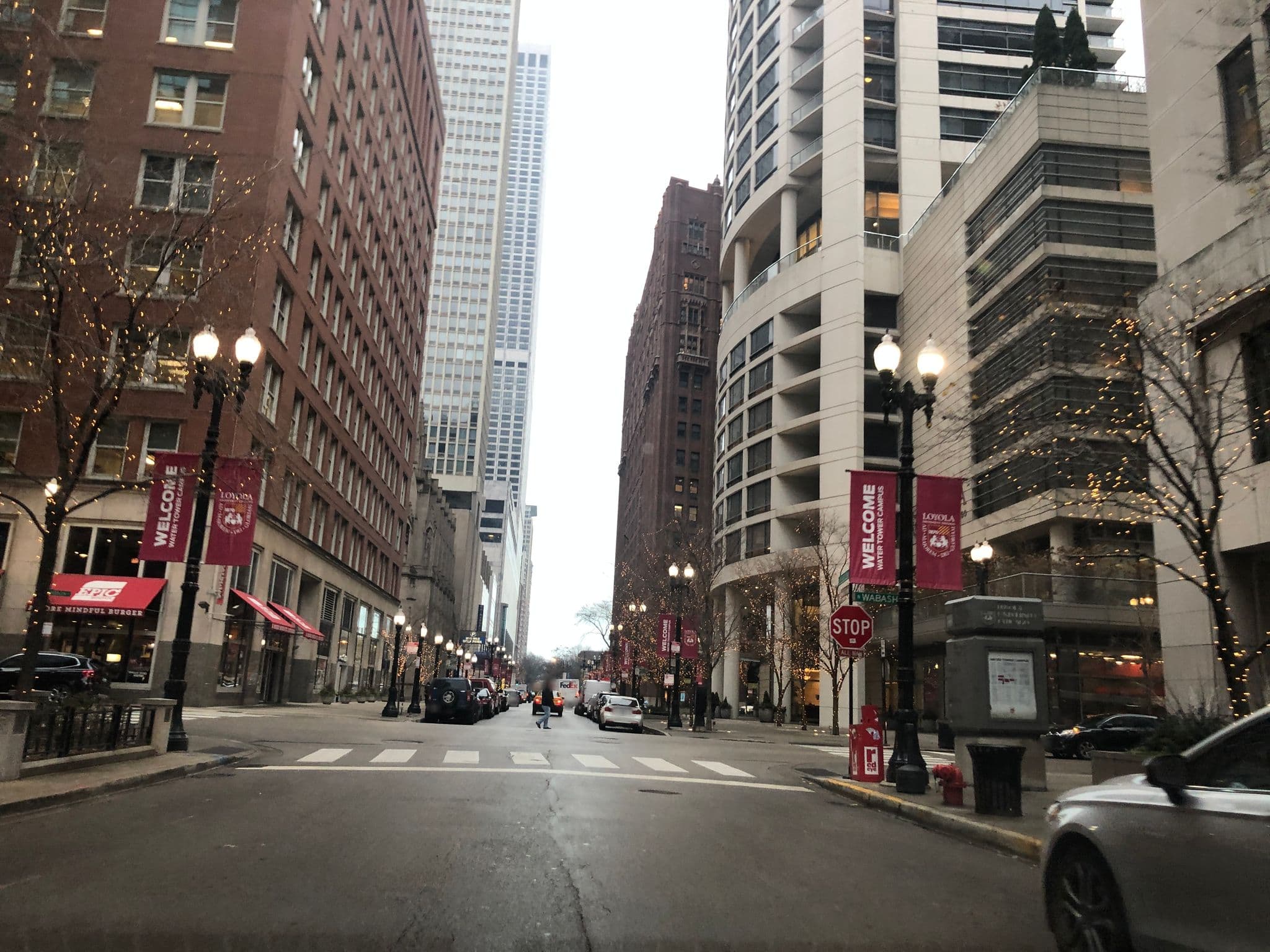 Street view near Baumhart Lodging at Loyola University Chicago, Near North Side — © glendachagas (CC BY-SA · Mapillary)