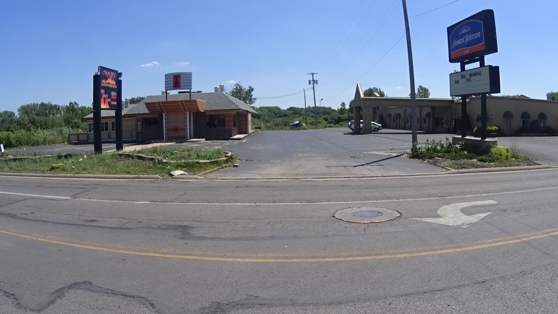 Street view near Econo Lodge, Sandusky — © mwroblewski (CC BY-SA · Mapillary)