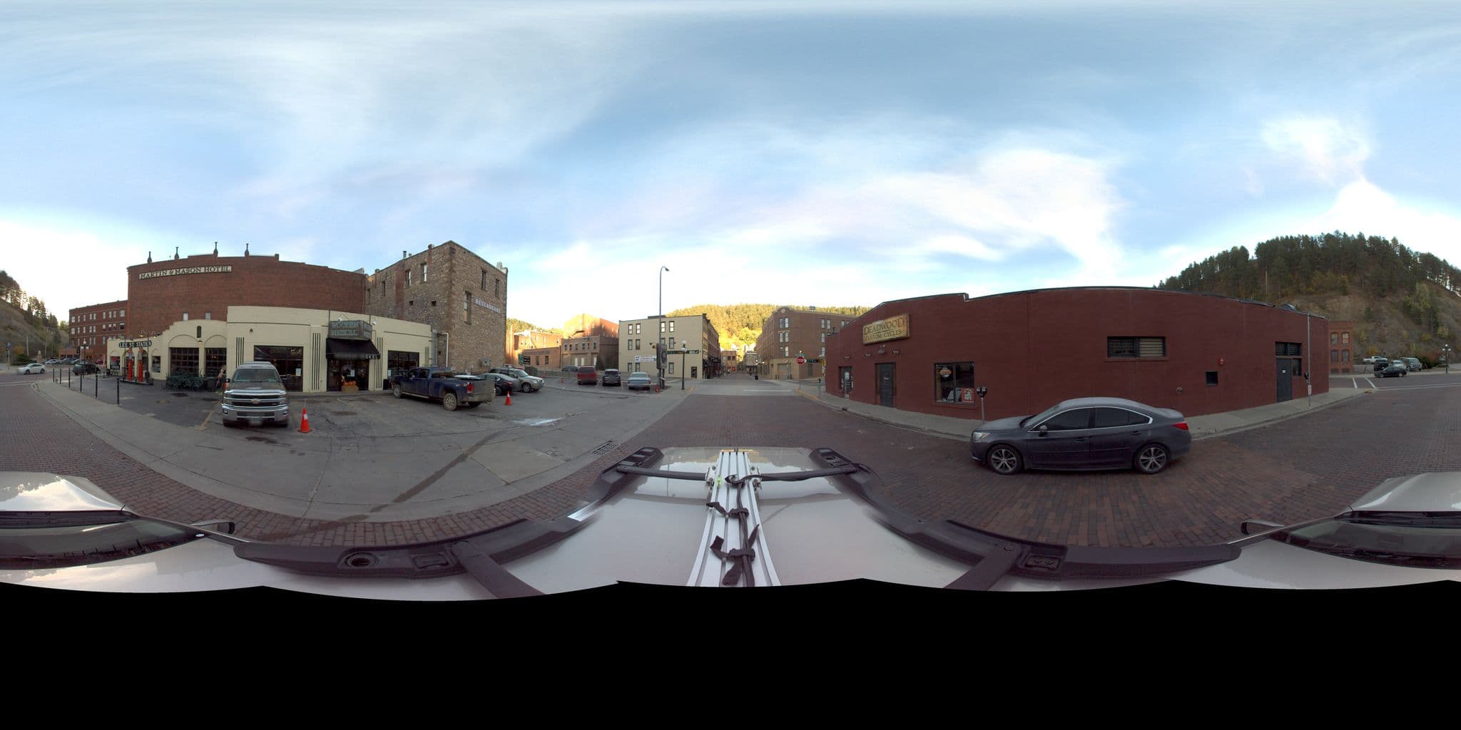 Street view near Iron Horse Inn, Deadwood — © lfuser (CC BY-SA · Mapillary)