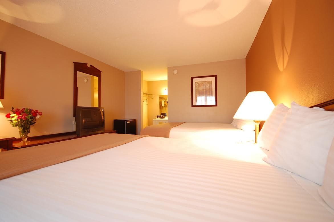 Magnuson Hotel Red Baron Hotel, Hotel in Garden City