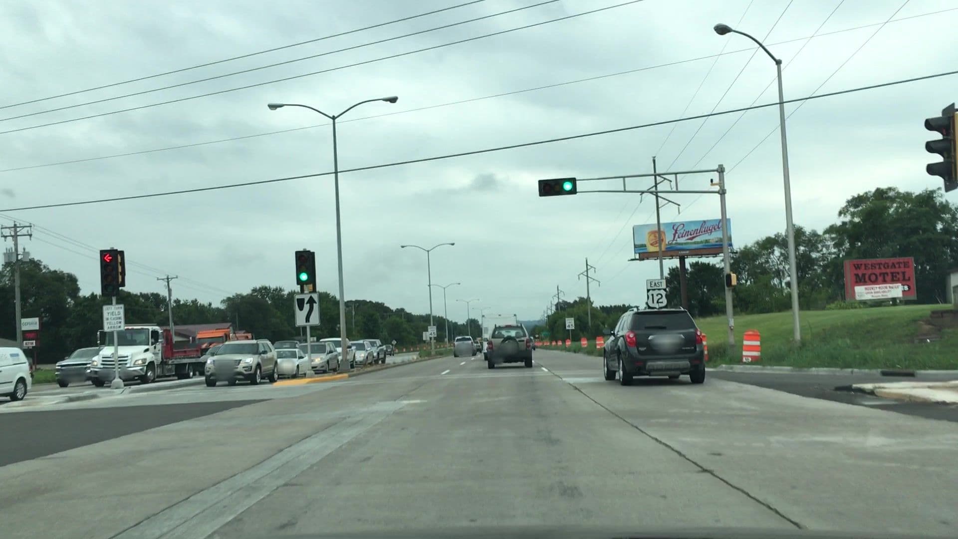Street view near Westgate Motel, Eau Claire — © lvl5 (CC BY-SA · Mapillary)