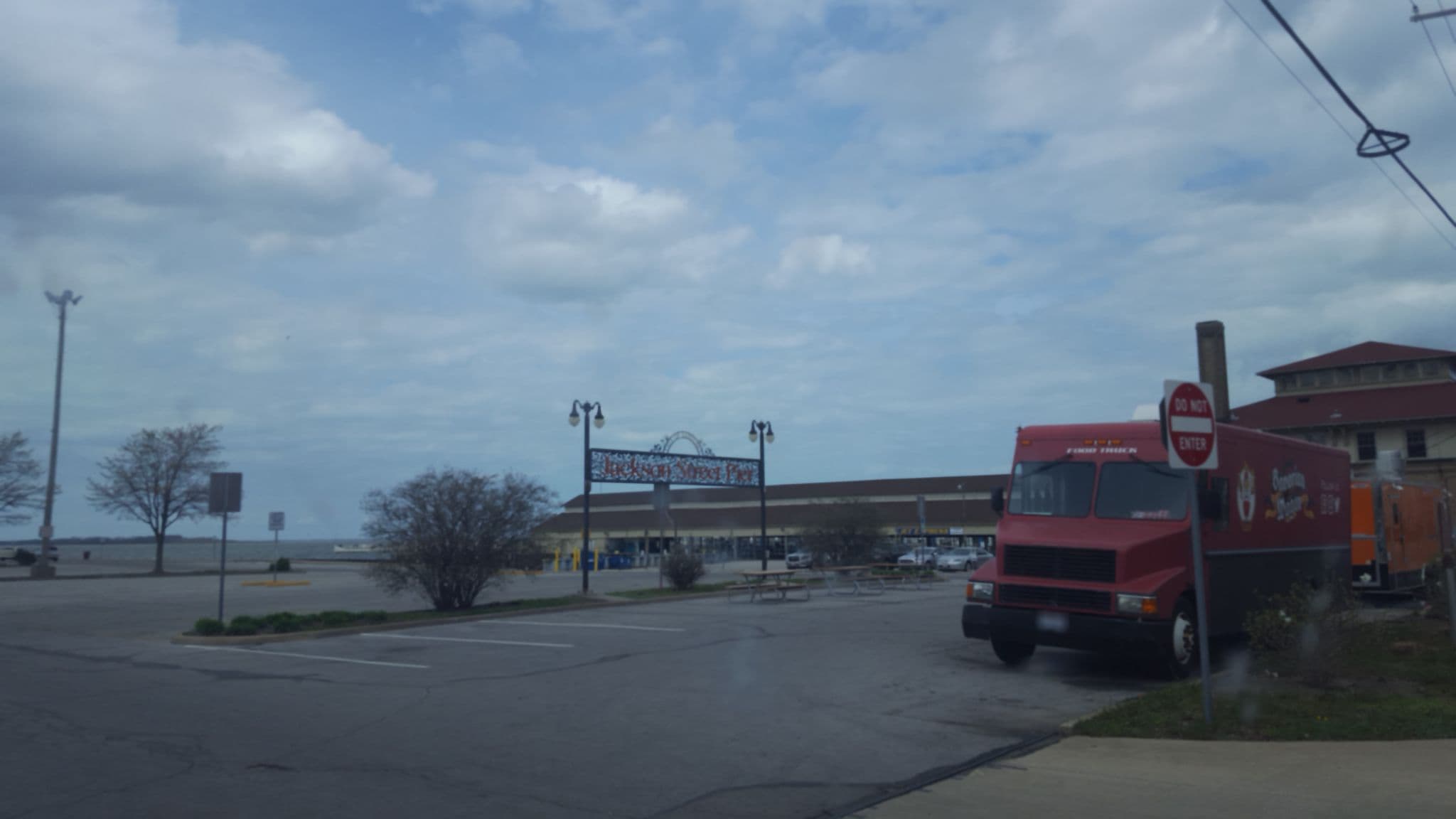 Street view near Hotel Kilbourne, Sandusky — © jbthemilker (CC BY-SA · Mapillary)