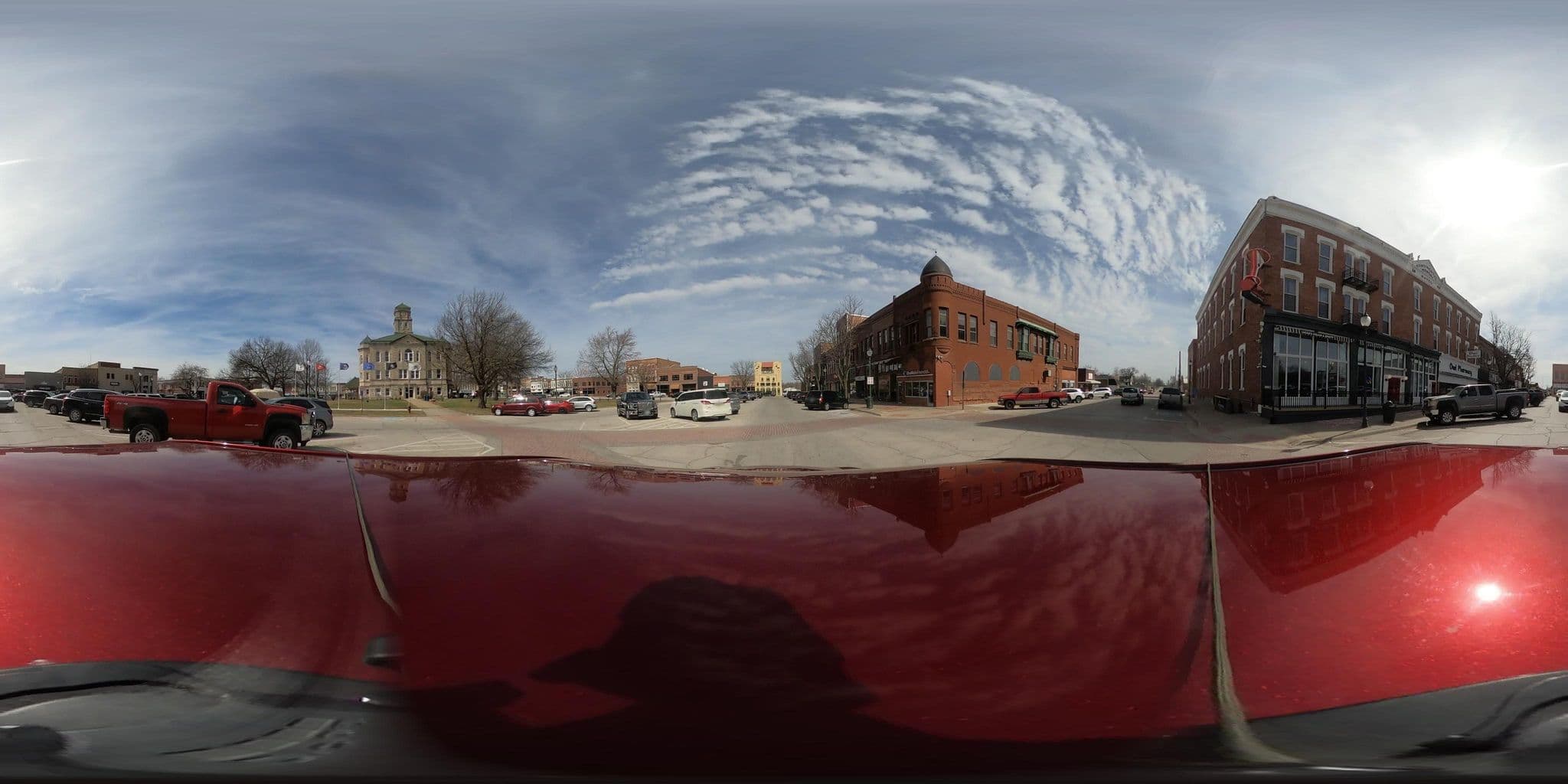 Street view near The Continental Hotel, Albia — © Hopen111 (CC BY-SA · Mapillary)