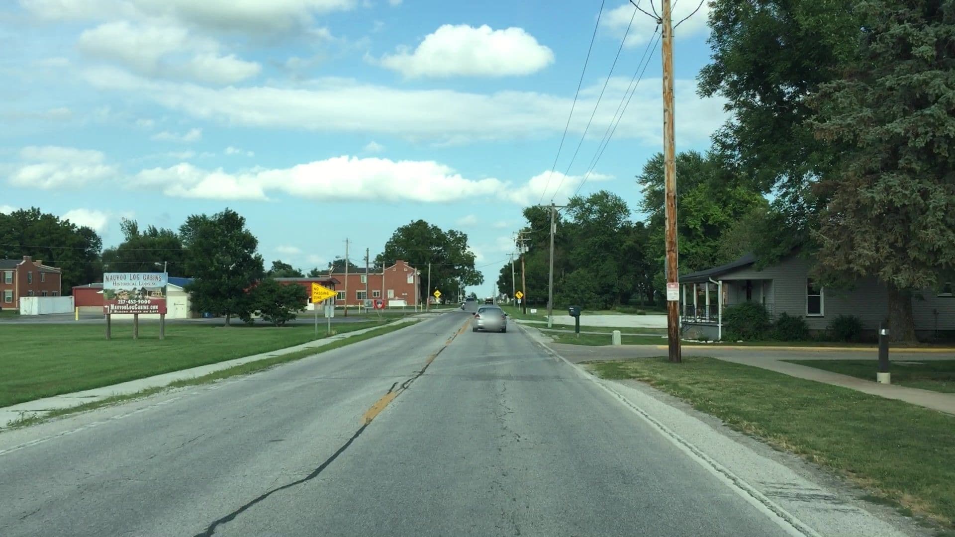 Street view near Nauvoo Family Inn & Suites, Nauvoo — © lvl5 (CC BY-SA · Mapillary)