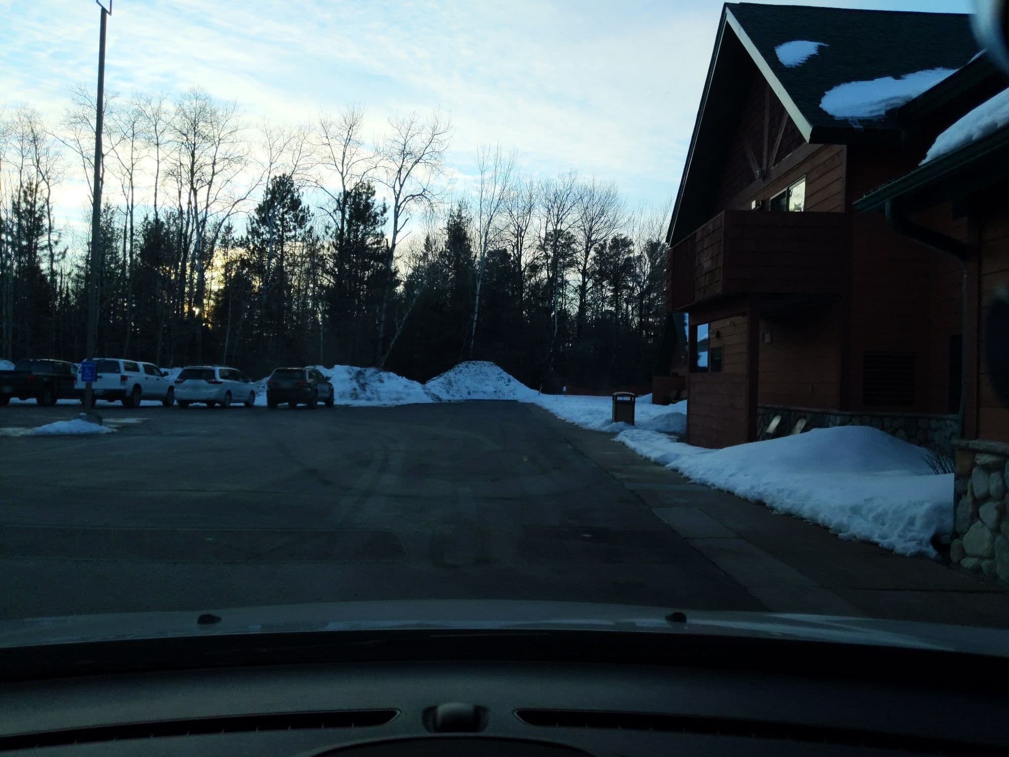 Street view near Holiday Inn Express, Little Round Lake — © iandees (CC BY-SA · Mapillary)