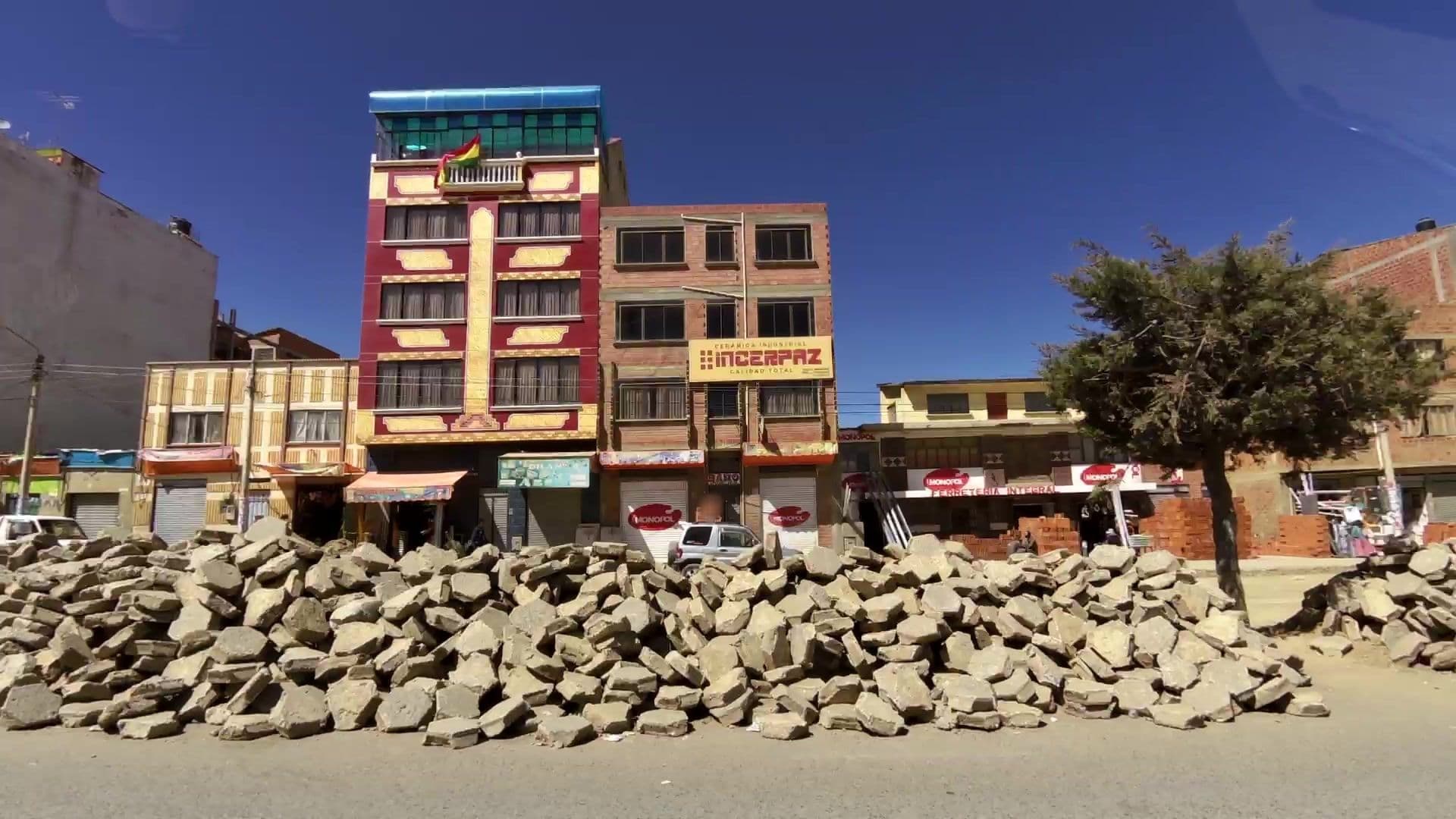 Street view near Alojamiento, La Paz