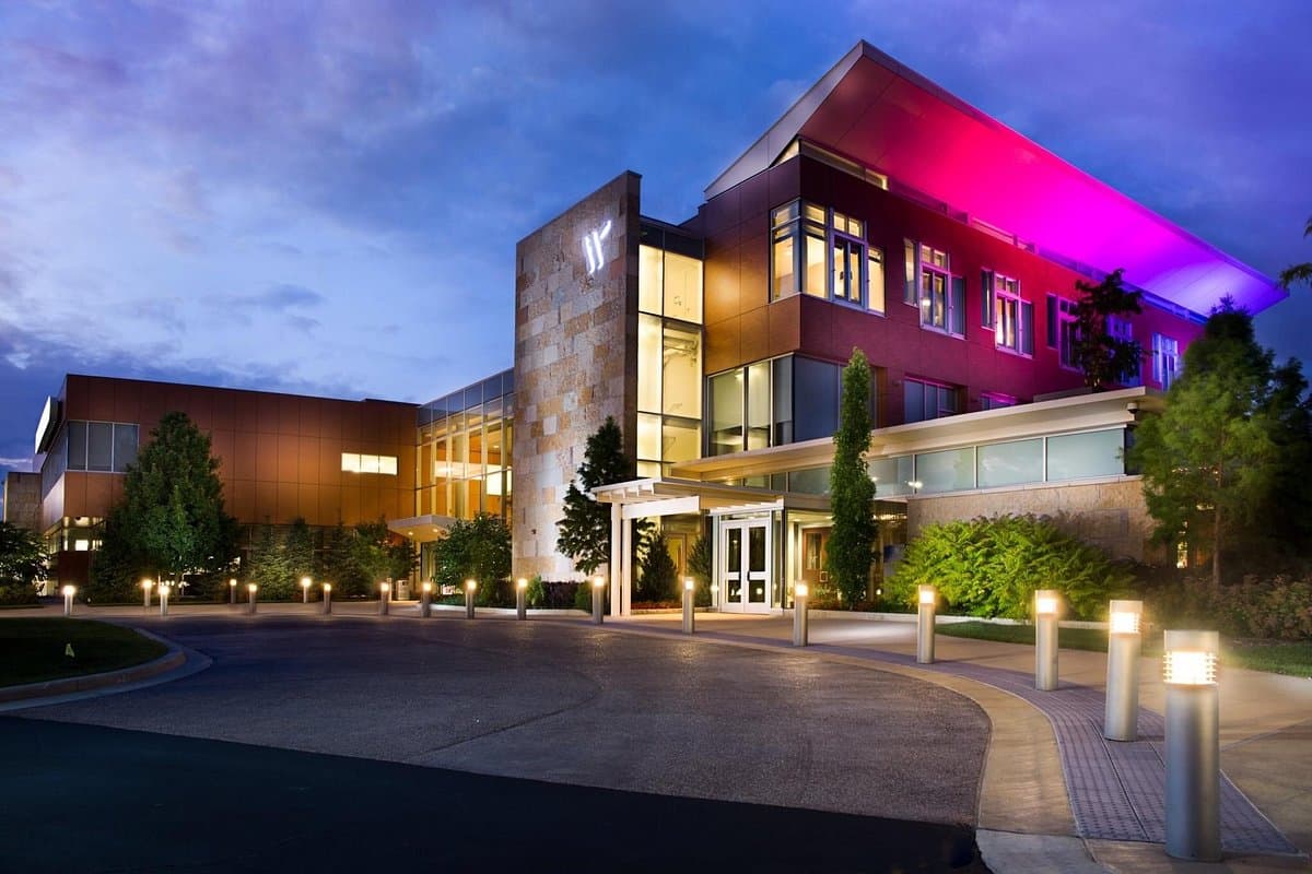 Inn at Water's Edge, Hotel in Glen Ellyn