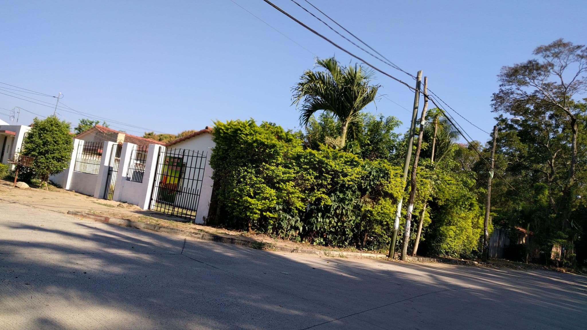Street view near PALO ALTO, Santa Cruz de la Sierra