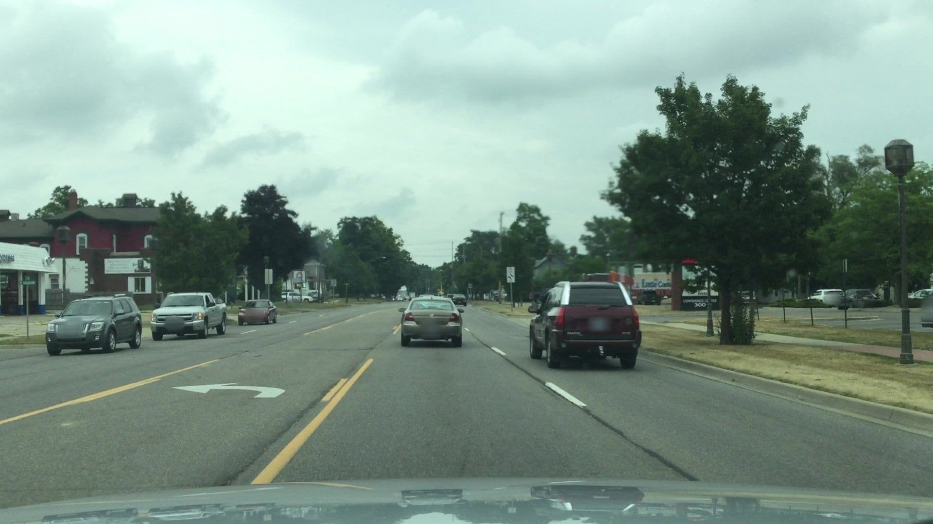 Street view near Comstock Inn and Convention Center, Owosso — © lvl5 (CC BY-SA · Mapillary)