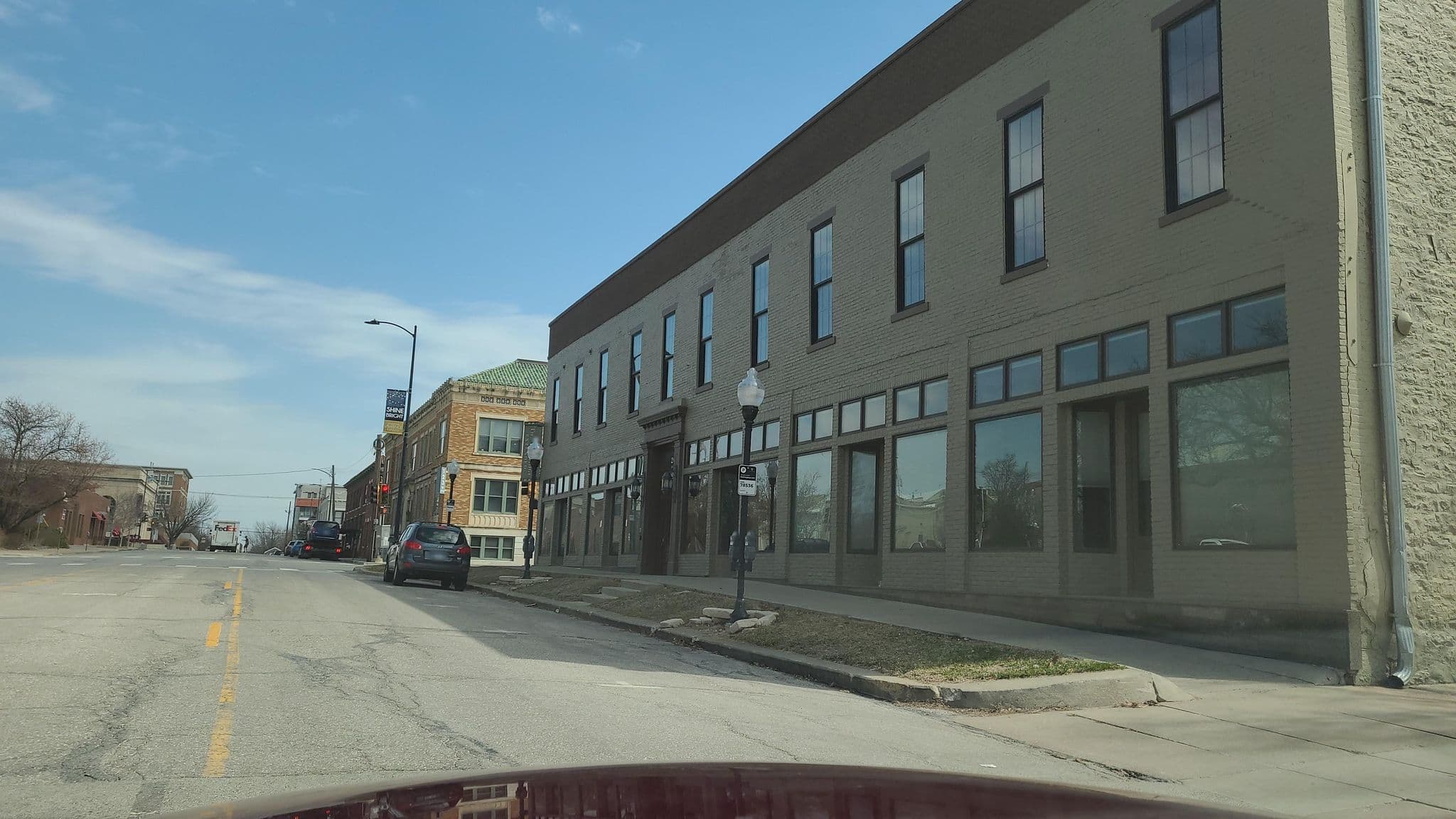Street view near The Eldrige Extended, Lawrence — © kgonterwitz21 (CC BY-SA · Mapillary)