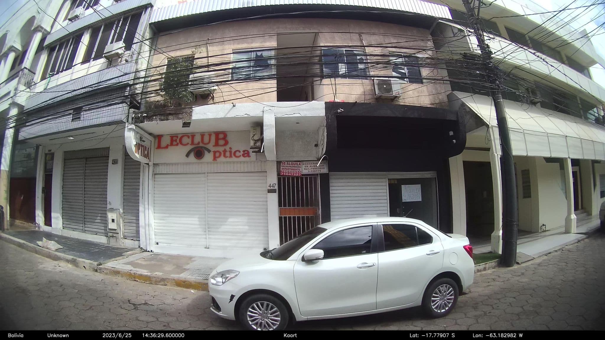 Street view near El Principito, Santa Cruz de la Sierra