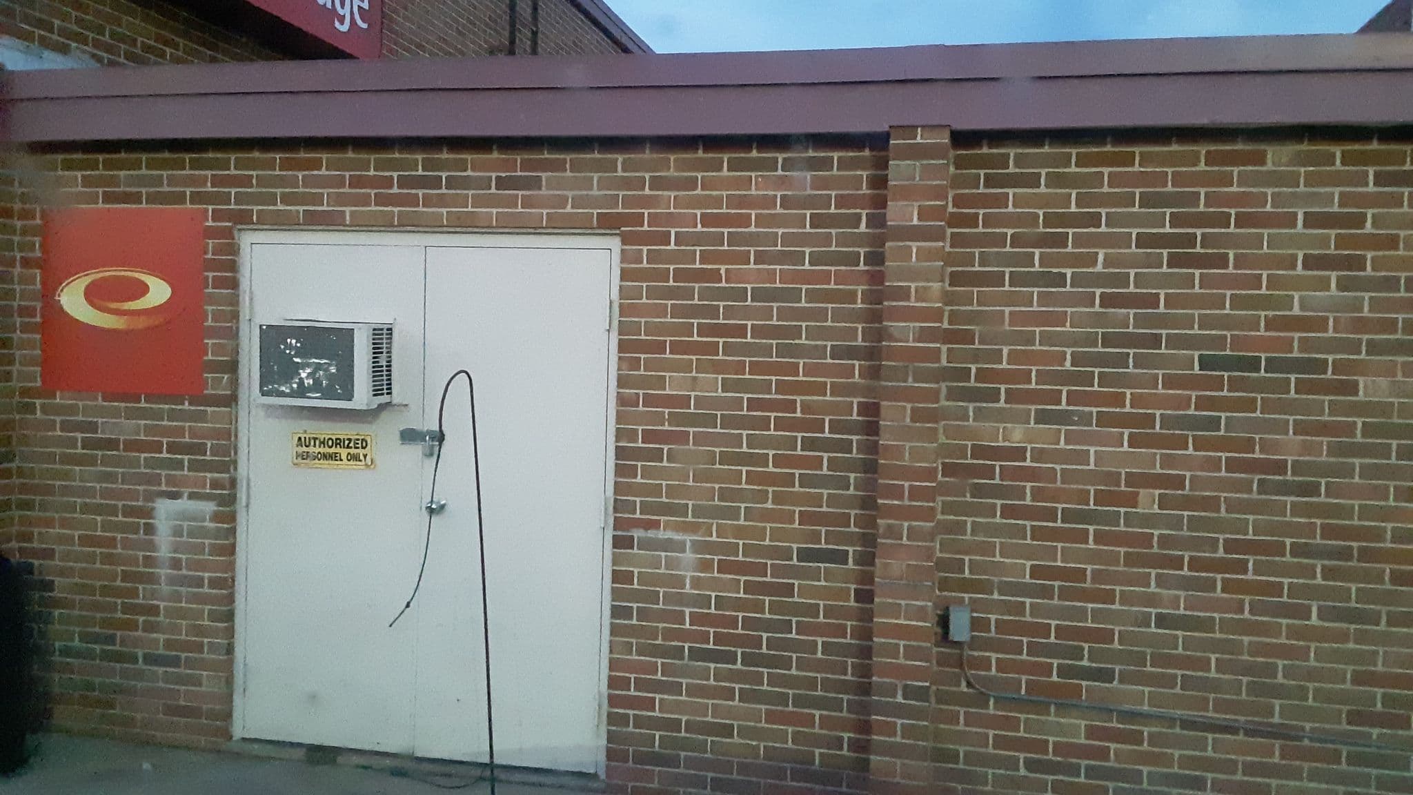 Street view near Econo Lodge, Albert Lea — © jbthemilker (CC BY-SA · Mapillary)