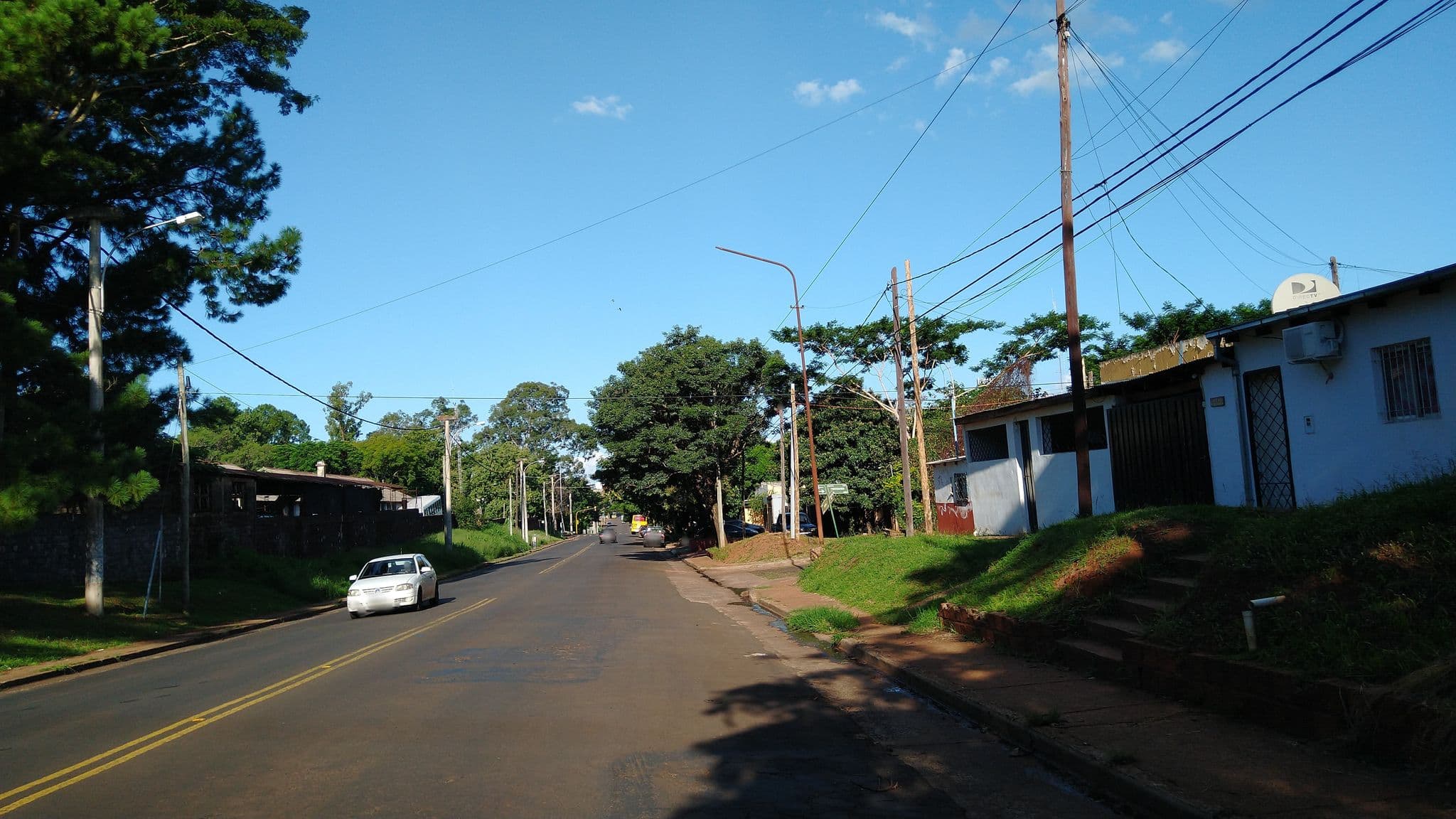 Street view near Apart Hotel Familiar Mi Jardín, Posadas — © diegokrein (CC BY-SA · Mapillary)