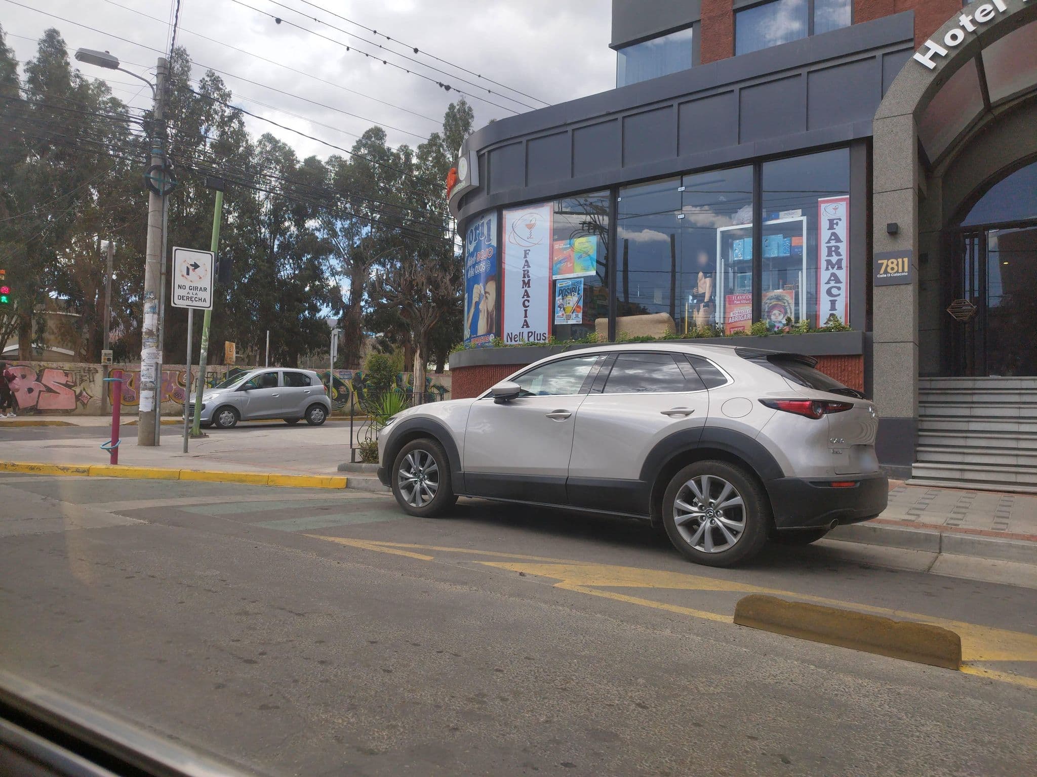 Street view near Hotel La Brisas Sur, Achocalla — © rodolfovar (CC BY-SA · Mapillary)