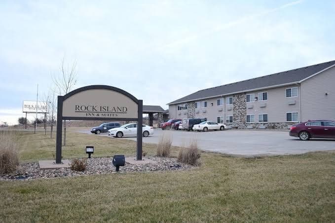 Rock Island Inn & Suites, Hotel in Atlantic