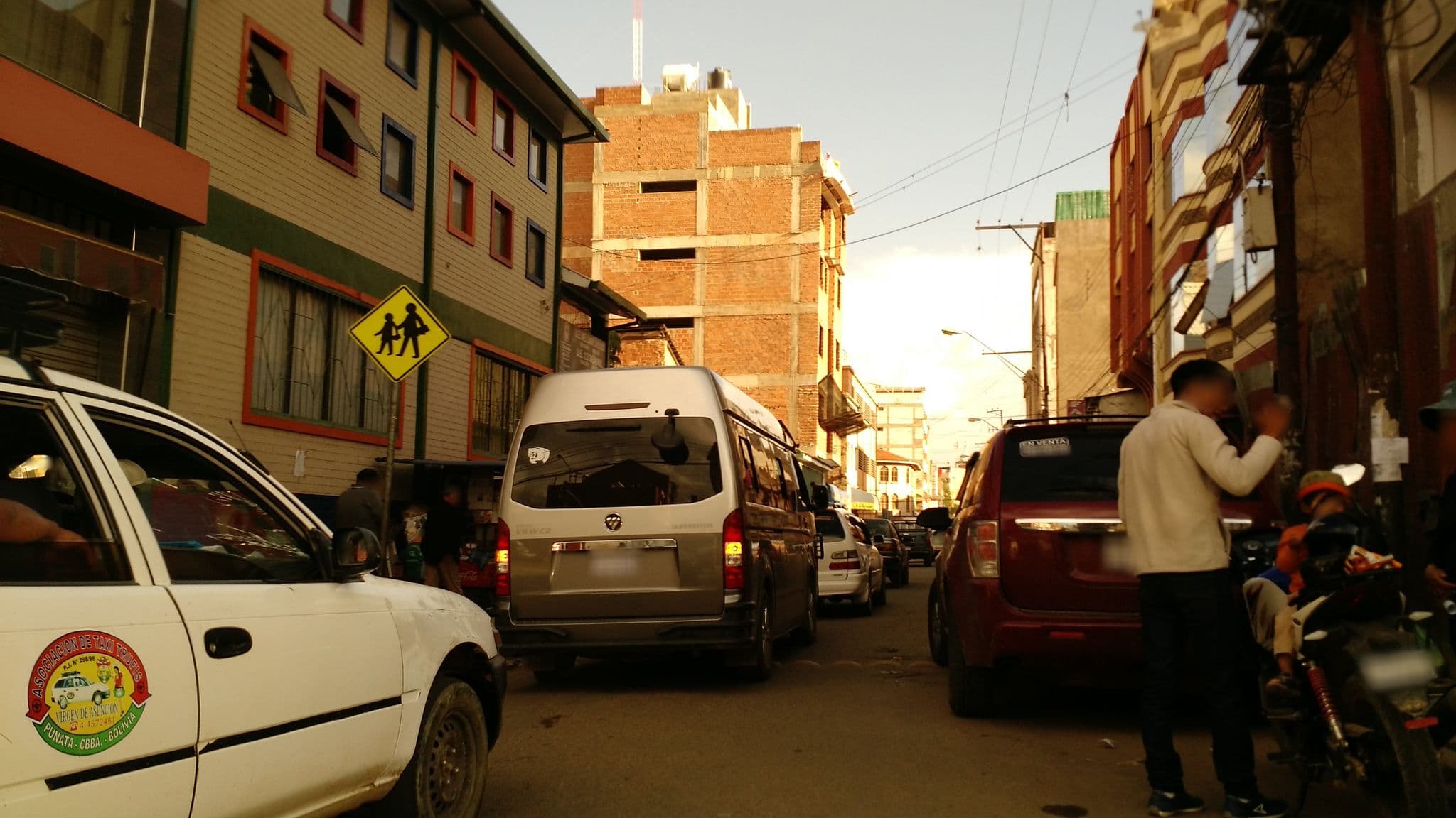 Street view near Alojamiento Coral, Cochabamba — © alexrox (CC BY-SA · Mapillary)