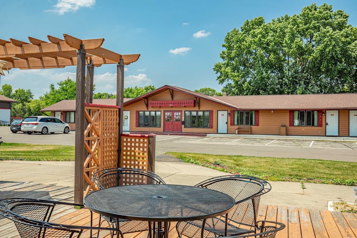 Blanc Chalet Motel, Motel in New Glarus