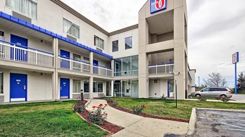 Motel 6 Columbus West, Motel in Lincoln Village