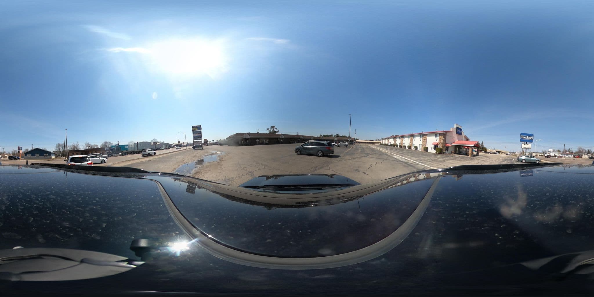 Street view near Econo Lodge, Escanaba — © tonypd (CC BY-SA · Mapillary)