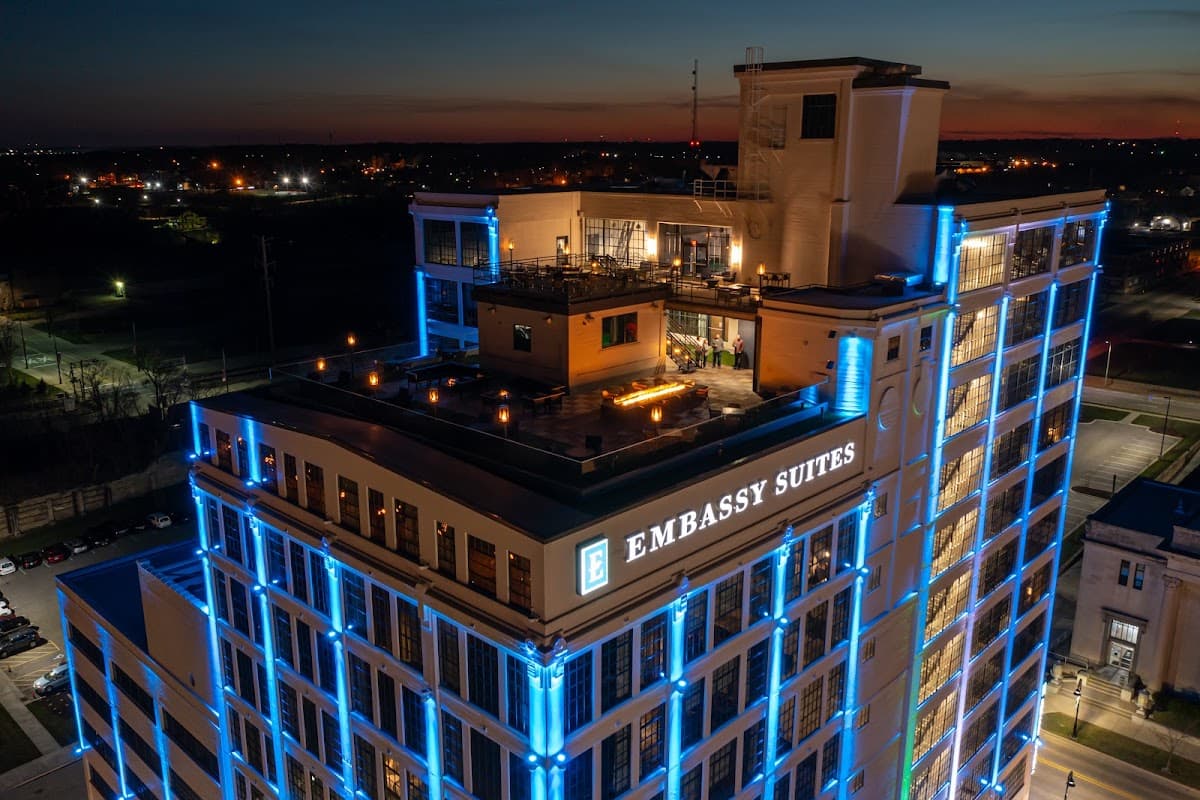 Embassy Suites Rockford Riverfront, Hotel in Rockford