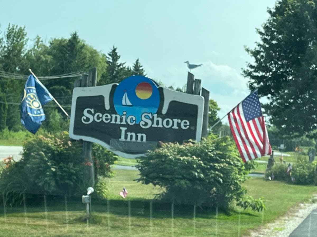 Scenic Shore Inn, Hotel in Algoma