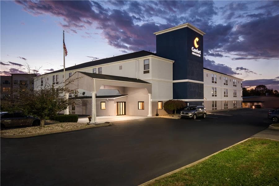 Comfort Inn & Suites Cincinnati Eastgate, Hotel in Summerside