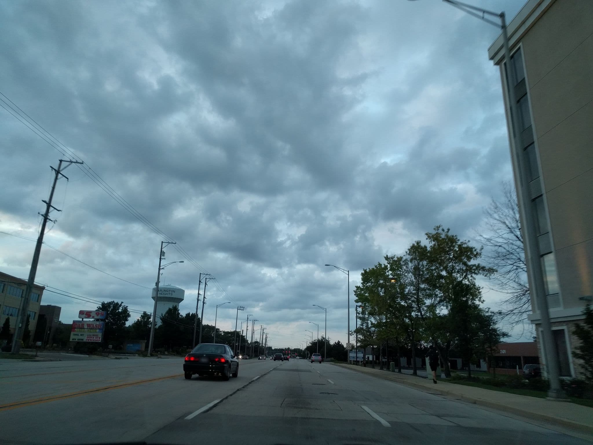 Street view near Holiday Inn Express Chicago NW - Arlington Heights, Mount Prospect — © gappleto97 (CC BY-SA · Mapillary)