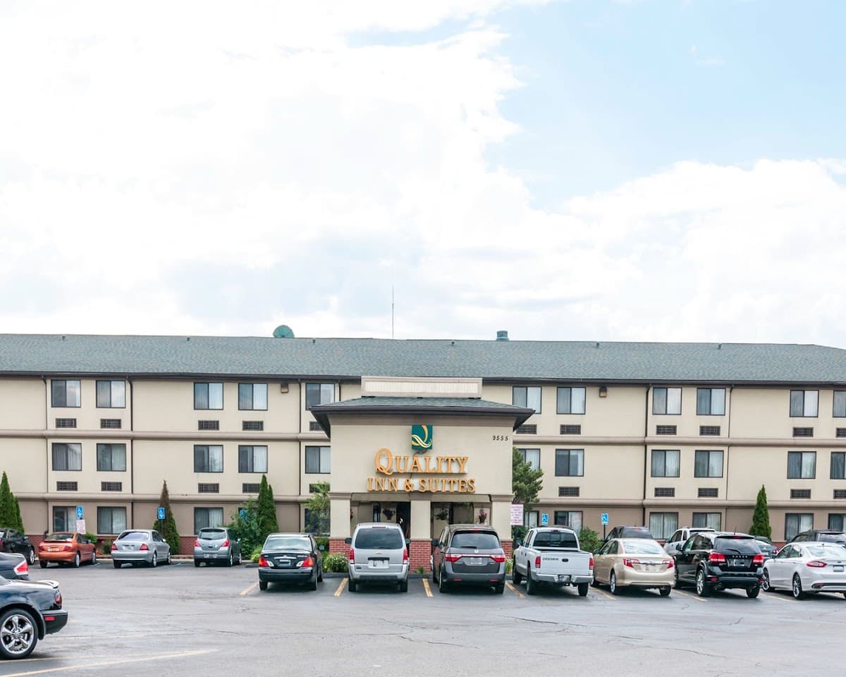 Quality Inn & Suites Detroit Metro Airport, Hotel in Taylor