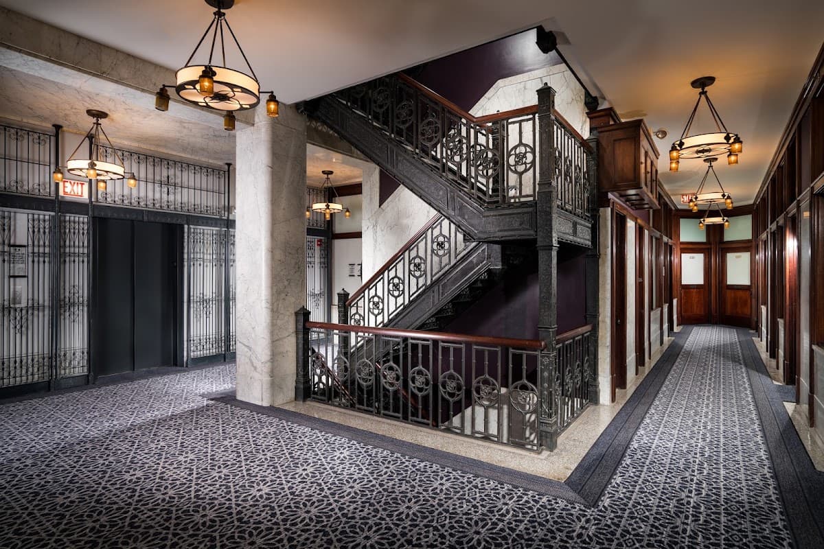 Staypineapple, An Iconic Hotel, The Loop, Hotel in Chicago Loop