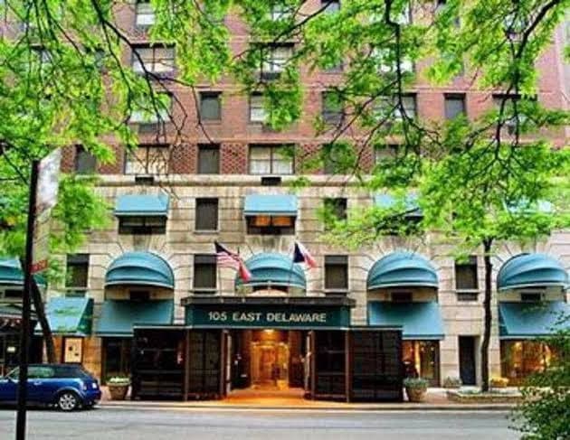 The Whitehall Hotel, Hotel in Near North Side